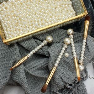 Pearl brush set